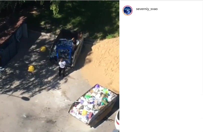 Жители Северного недовольны действиями дворников при сборе мусора