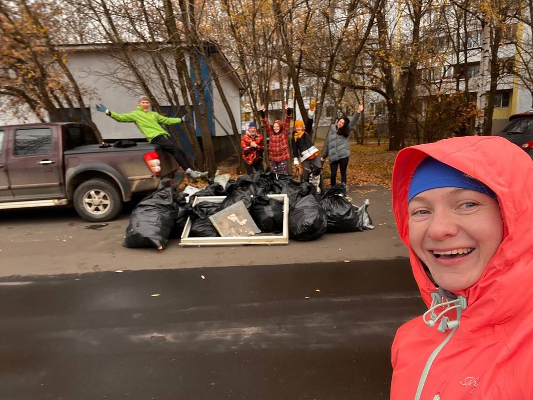 Группа волонтеров провела «раскопки» в овраге на Плещеева