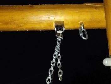 Цепь детских качелей на Коненкова не выдержала частоты эксплуатации